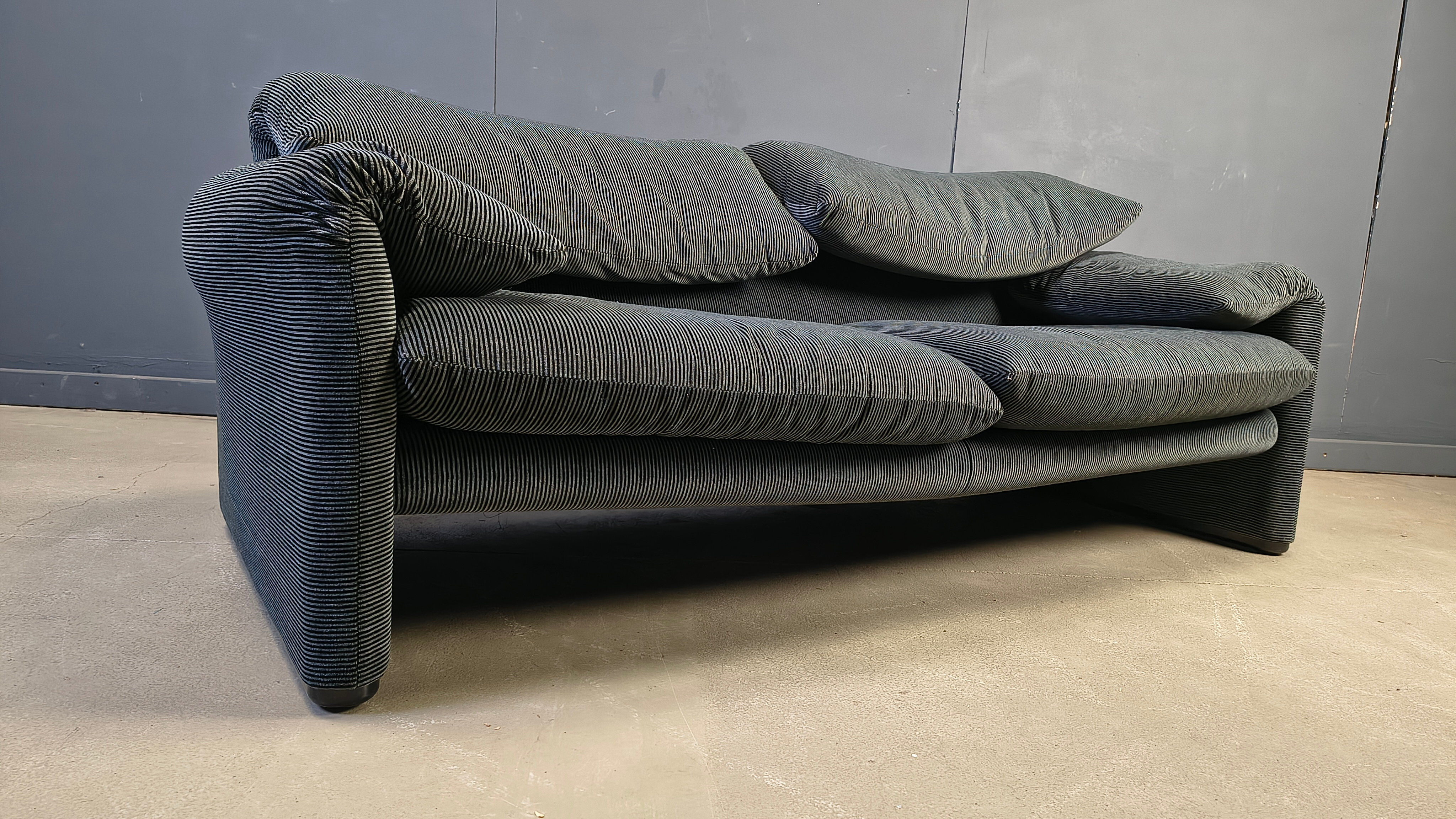 Maralunga sofa by Vico Magistretti for Cassina, 1970s