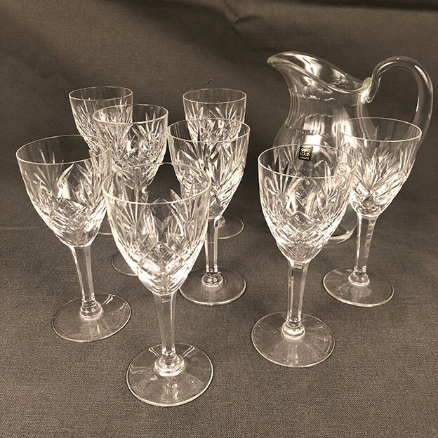 Cristal Saint-louis model Chantilly, pitcher and eight water glasses