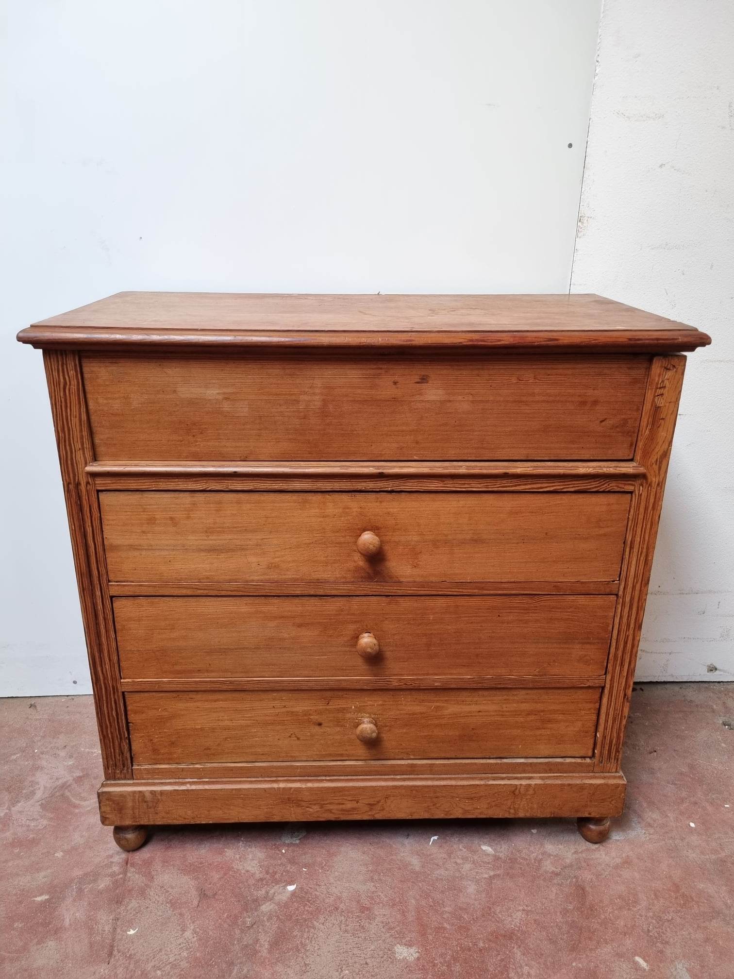 Pitchpin washbasin chest of drawers
