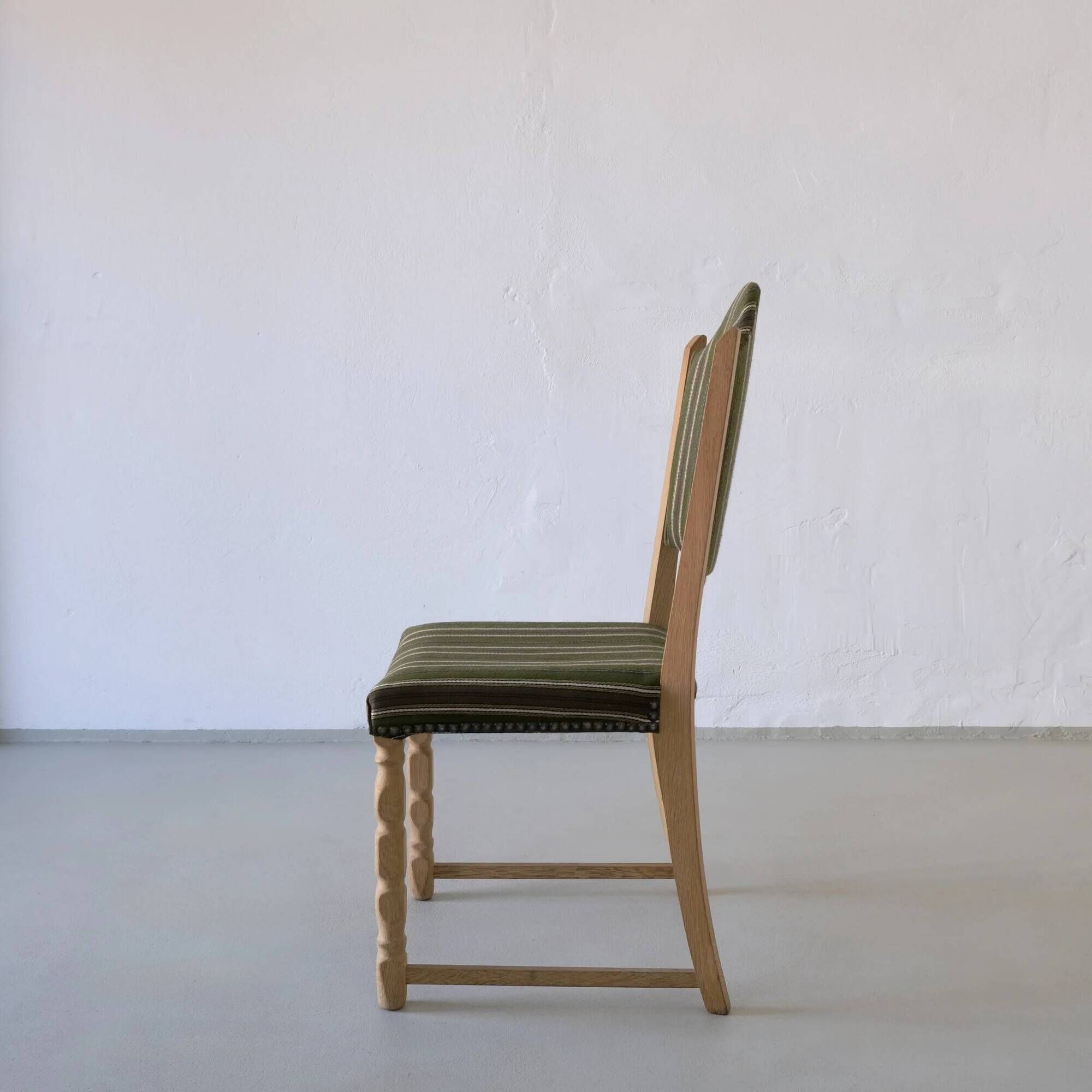 Henning Kjaernulf carved oak dining chairs | set of 6 | Denmark | 1950s