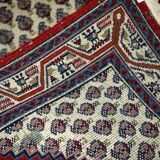 Tapis Vintage Seraband Indien en Laine, Années 1970, Élégance Artisanale