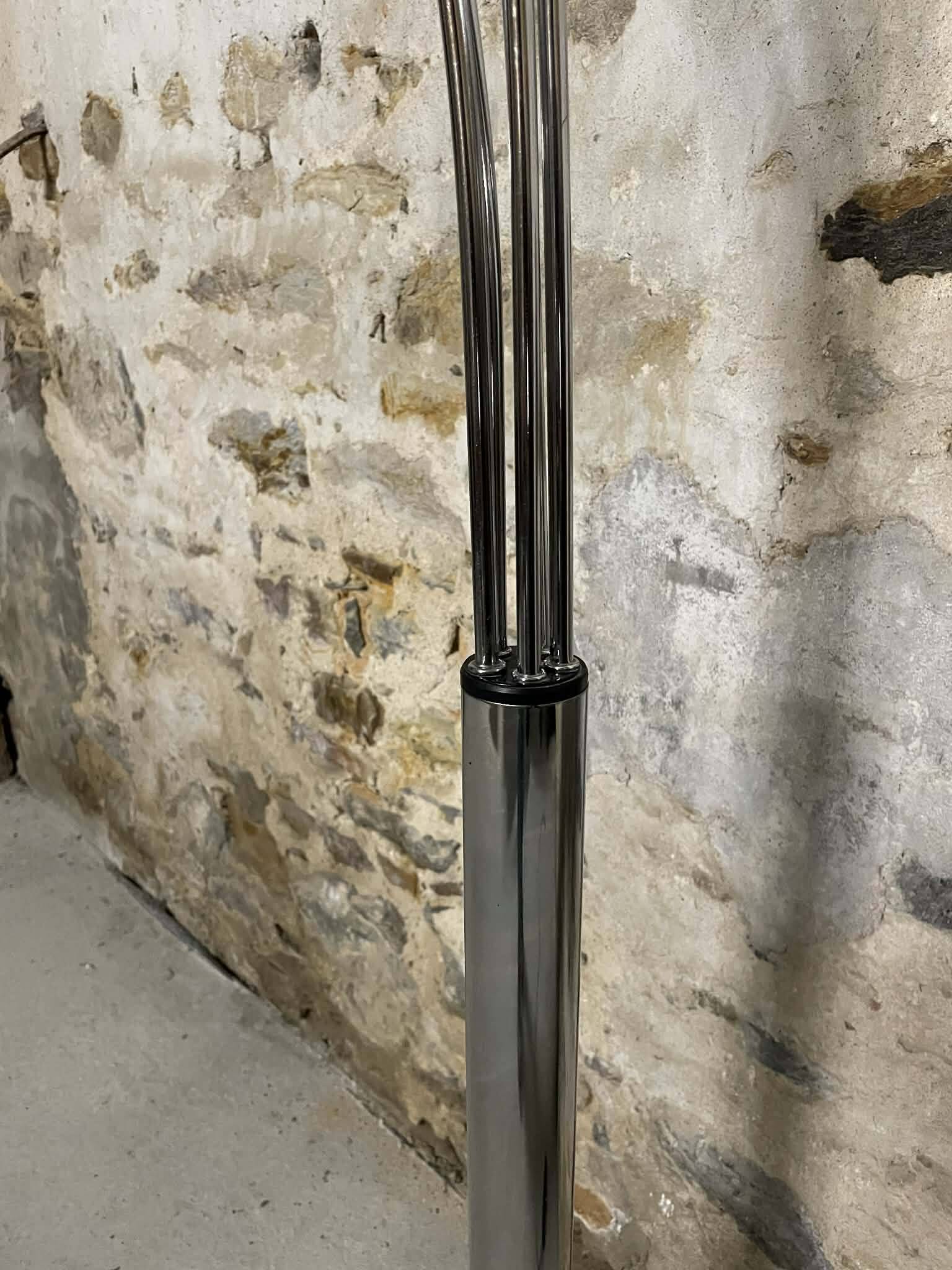 Vintage 5-branch floor lamp in chrome and marble – 1970s arc style