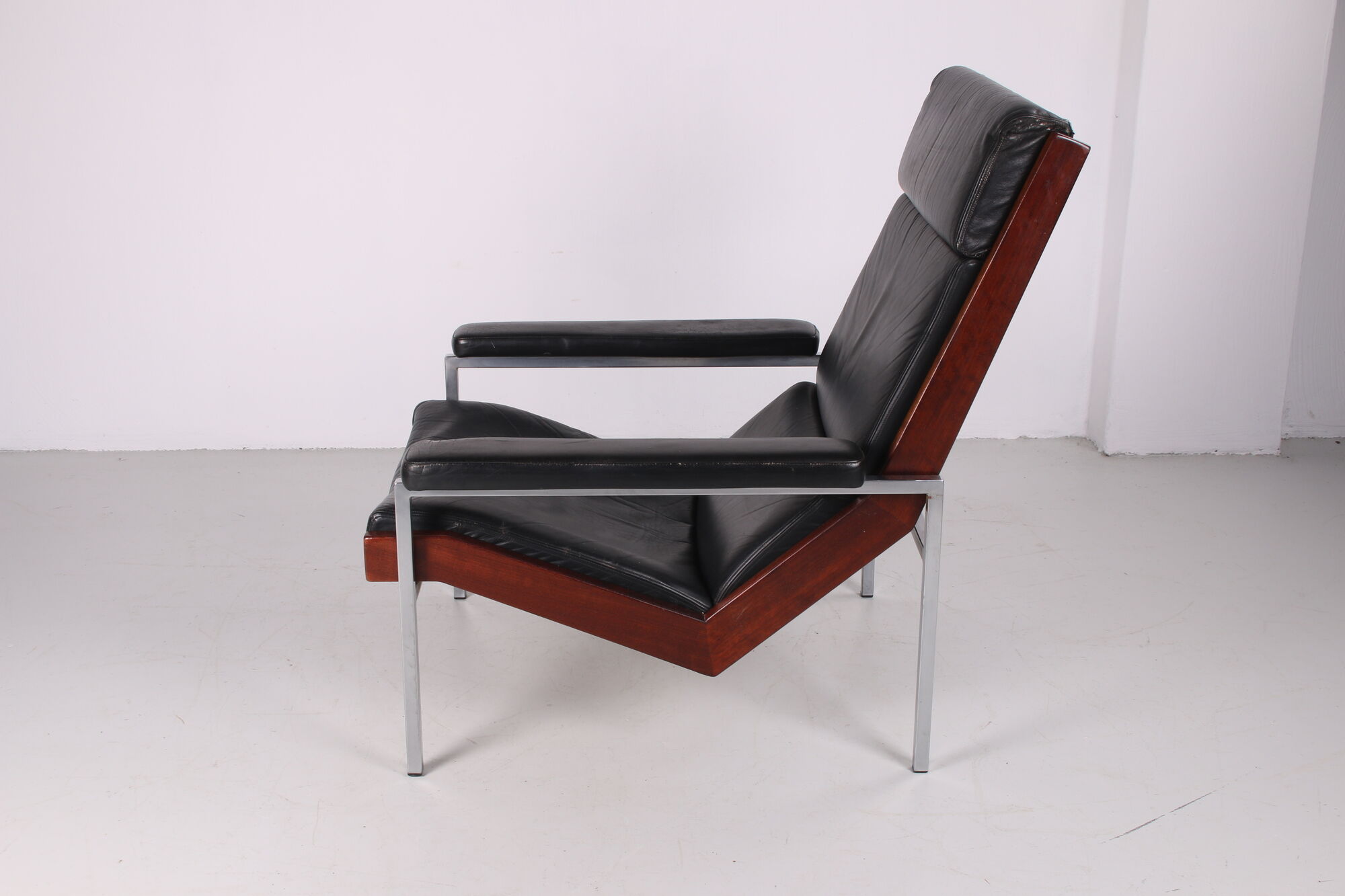 Rosewood and Leather Lotus chair by Rob Perry for 't Spectrum, 1960