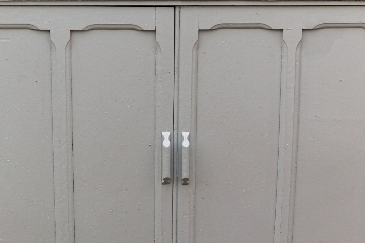 Blue Parisian buffet