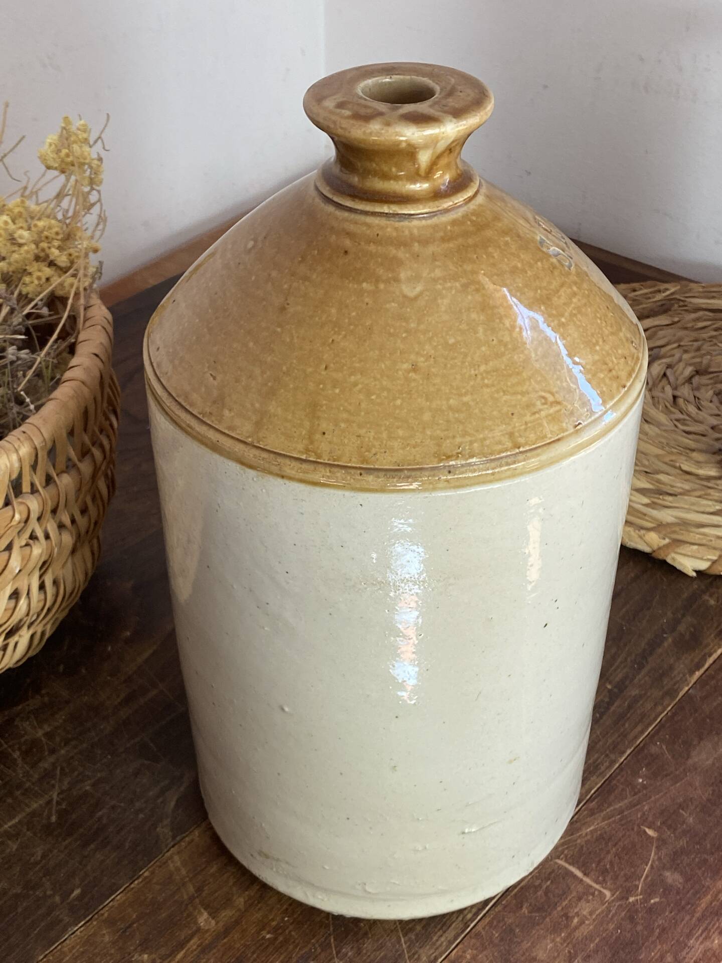 Two-tone stoneware jar, SRD, England