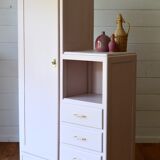 Asymmetric cabinet