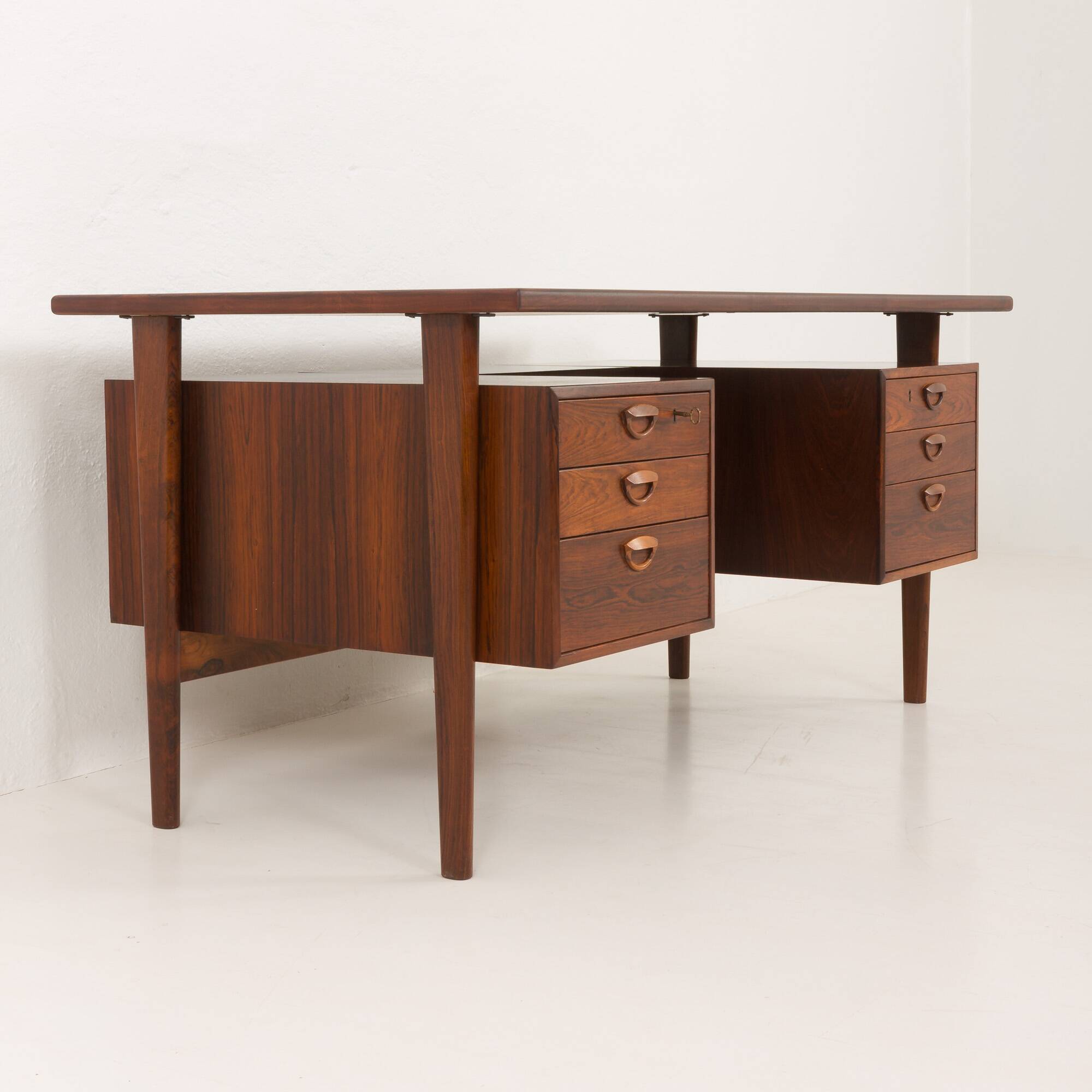 Bureau exécutif Kai Kristiansen en palissandre modèle 59 pour Feldballes Möbelfabrik, Danemark, années 1960