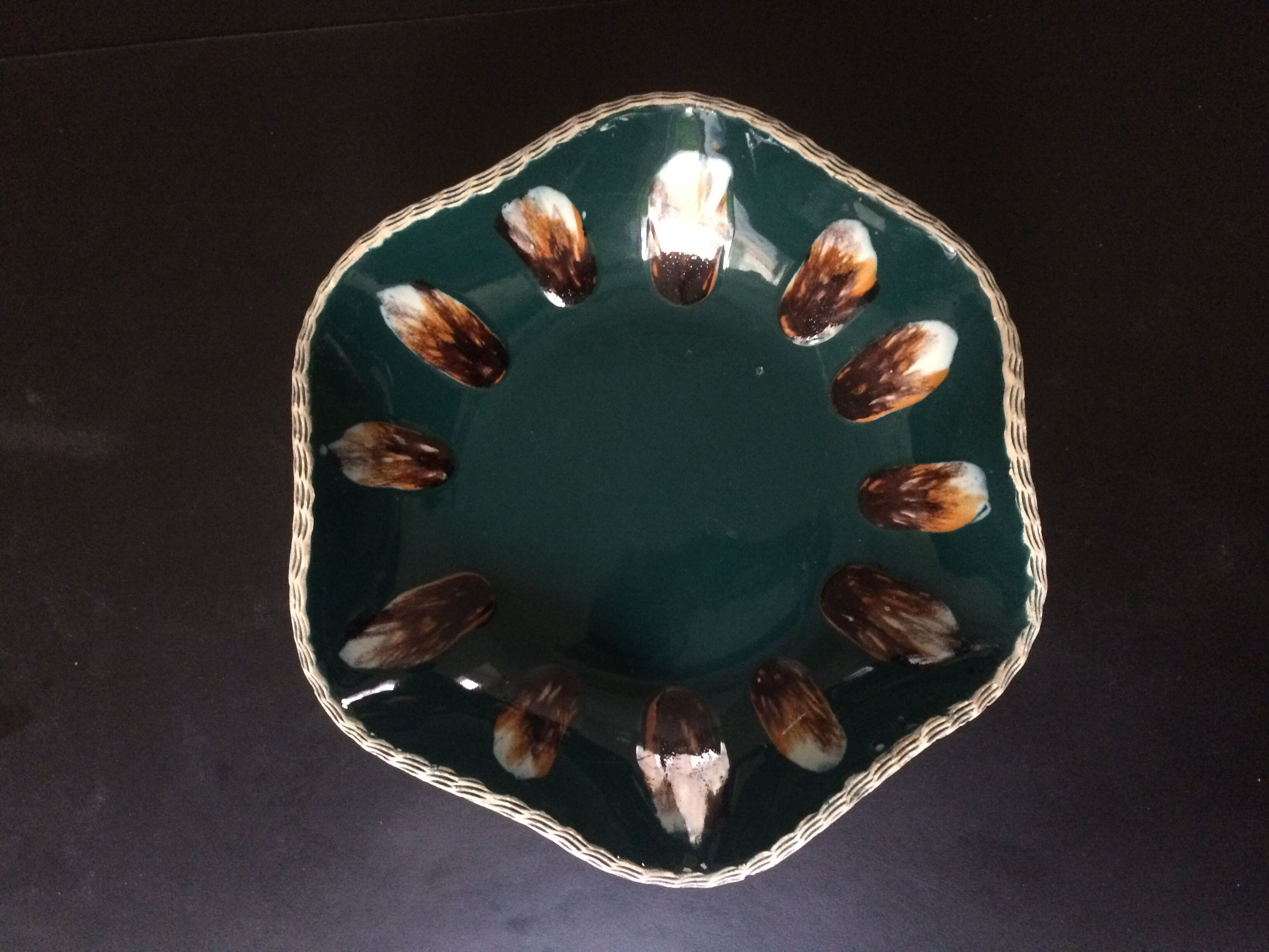 Scarified free-form tripod ceramic cup 50s /60