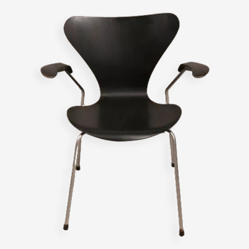 Black lacquered wooden chair by Arne Jacobsen for Fritz Hansen year 50 model SJUAN