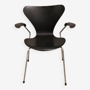 Chaise en bois laqué noir d'Arne Jacobsen pour Fritz Hansen année 50 model SJUAN
