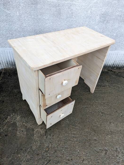 Children's desk