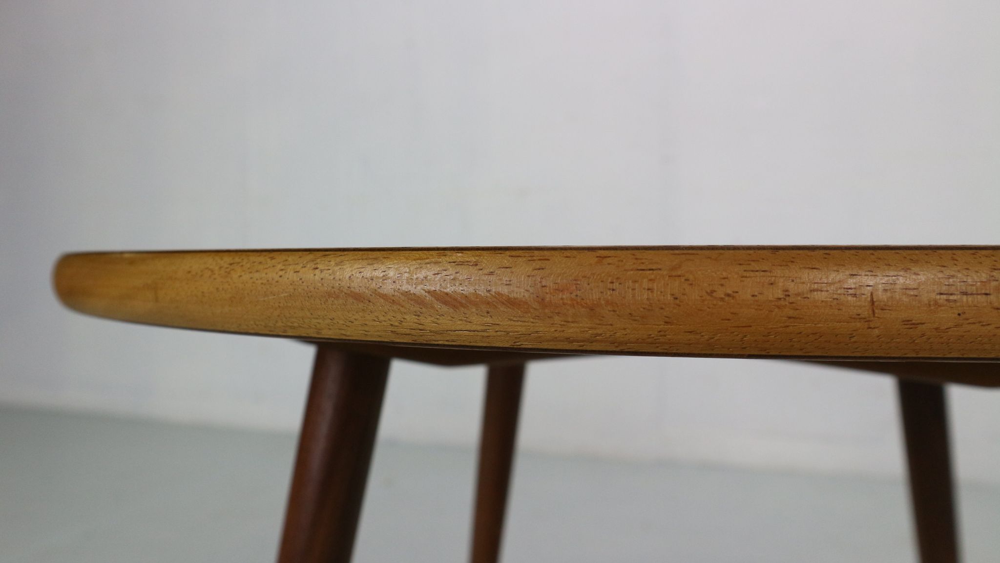 Table basse ronde scandinave en teck moderne, Danemark des années 1960