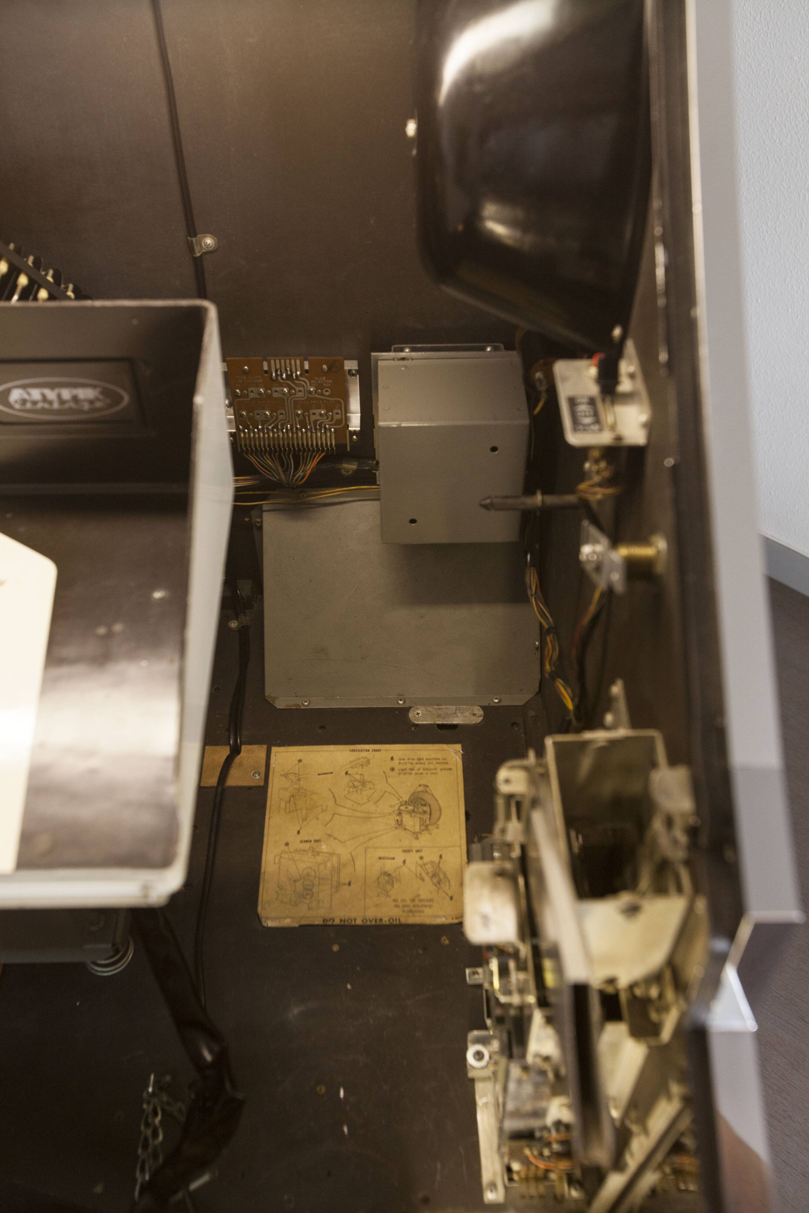 Jukebox Rowe friend from 1963 model "Jal" capa 100 vinyls pop, rock, metal compilation from 1950 to 1990