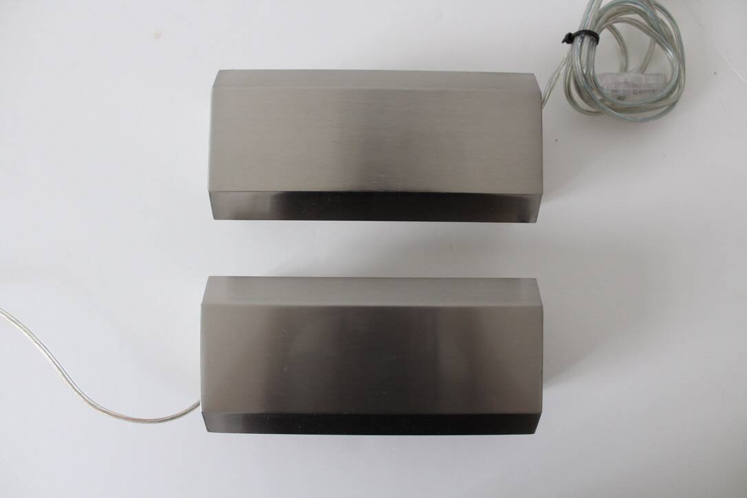 Pair of wall lights with adjustable shutters in brushed aluminum