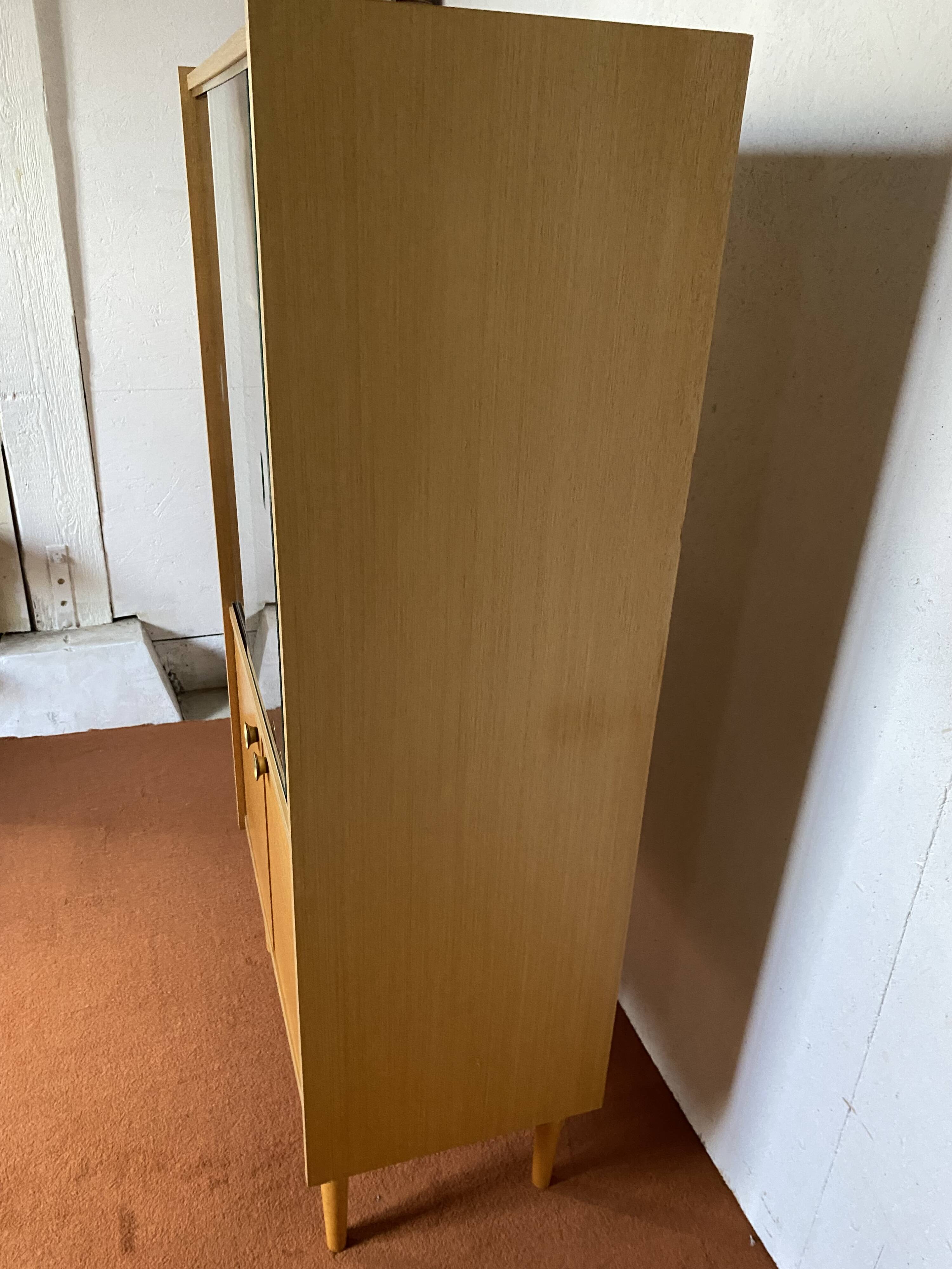 Small showcase bookcase 1950/1960