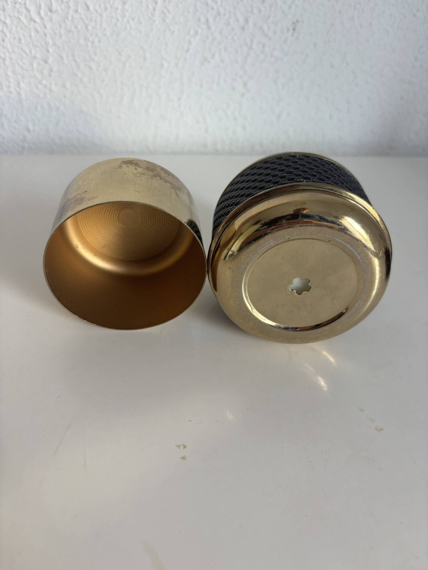 Vintage 1970s smoking set — Spinning ashtray + cigarette case
