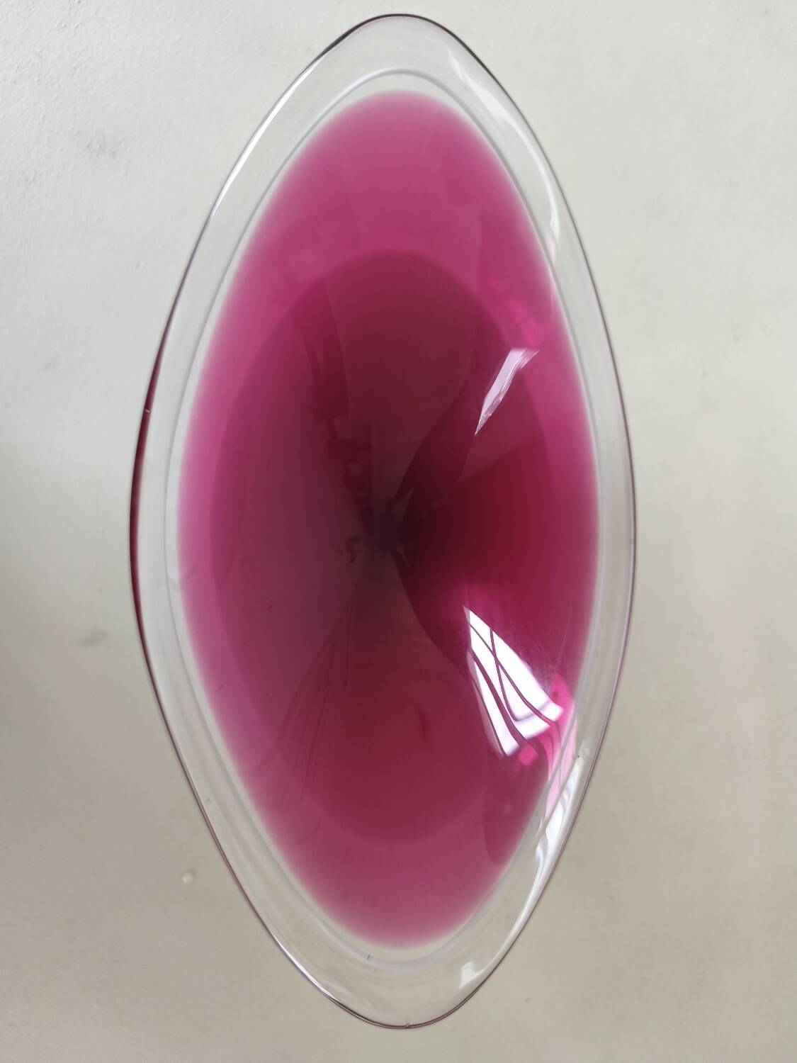 Shell-shaped cup by Flygsfors