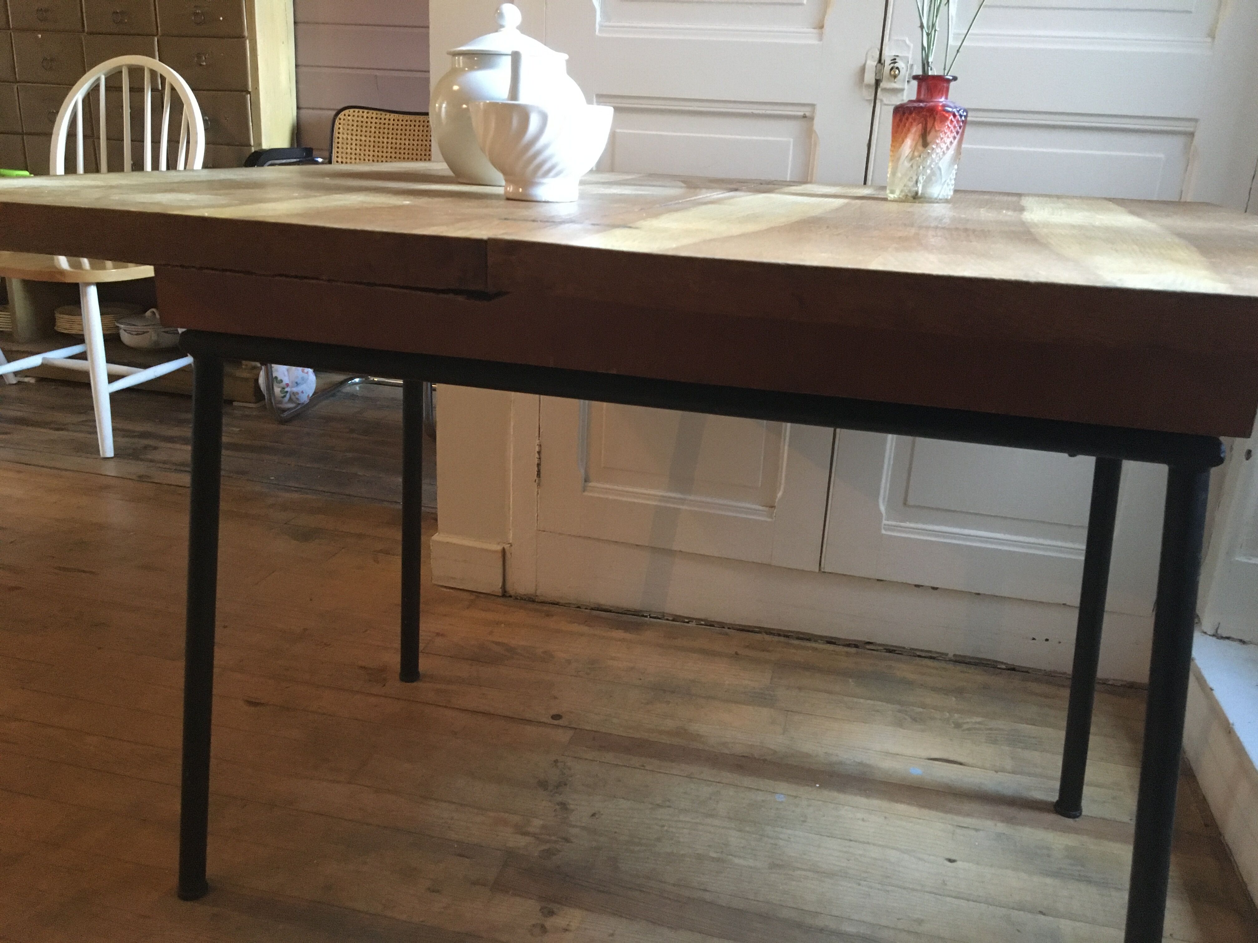 System table from the 1950s