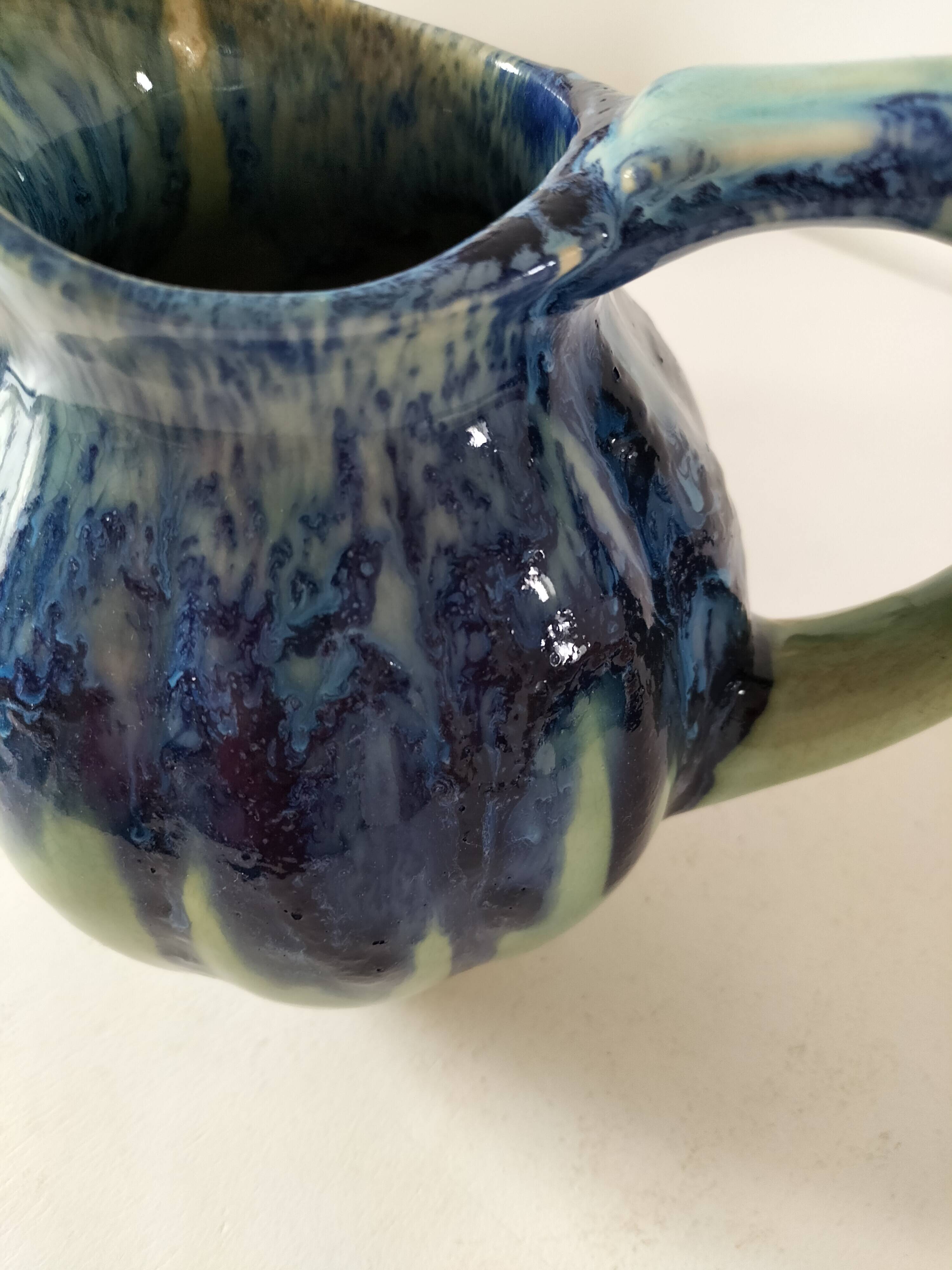 Pichet vernissé bleu et vert, vintage années 1970