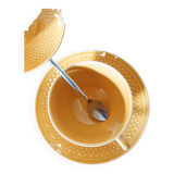 Duo of grain of rice cups and saucers