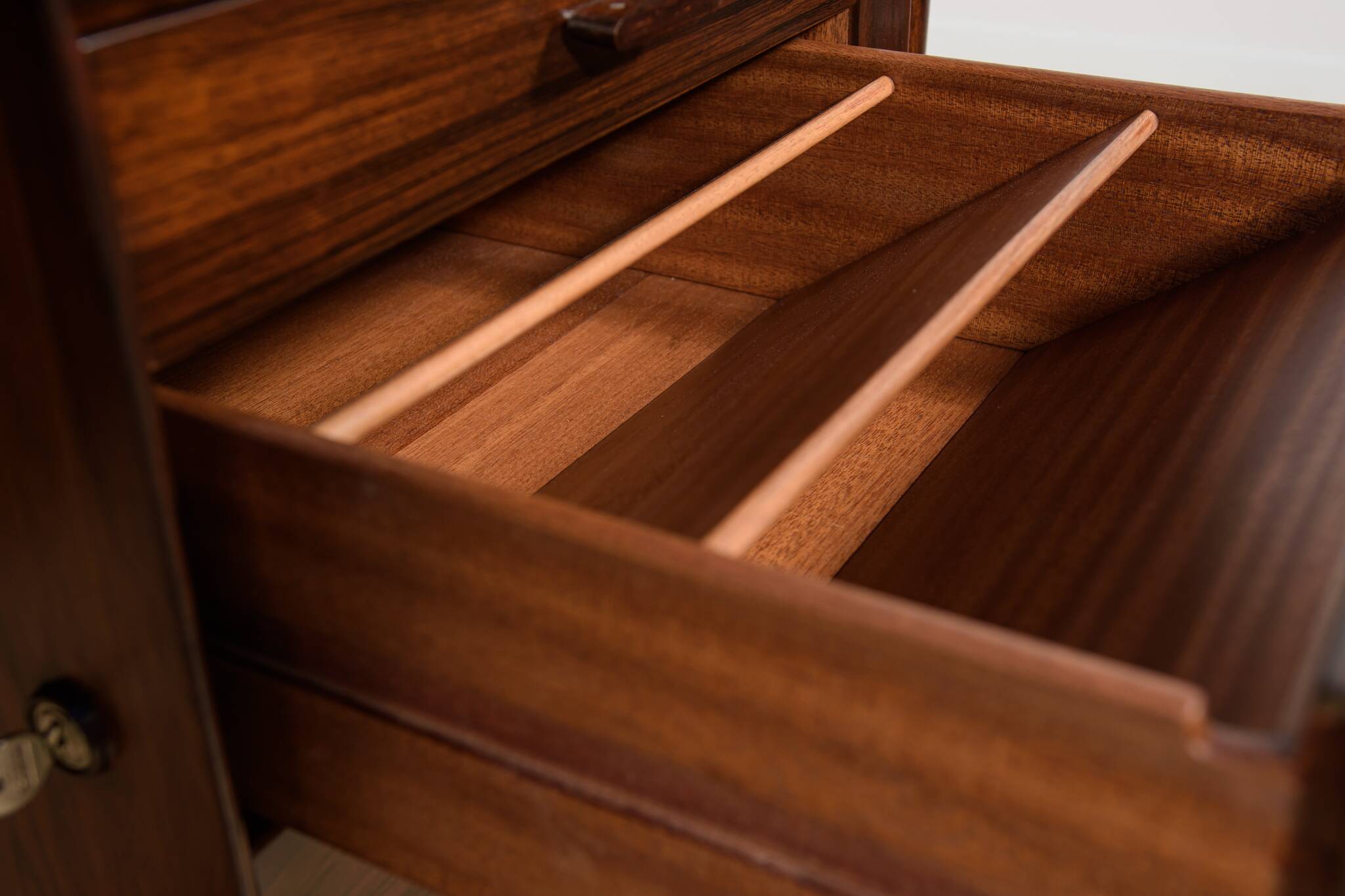 Mid-Century Rosewood Freestanding Desk Model 207 by Arne Vodder for Sibast,