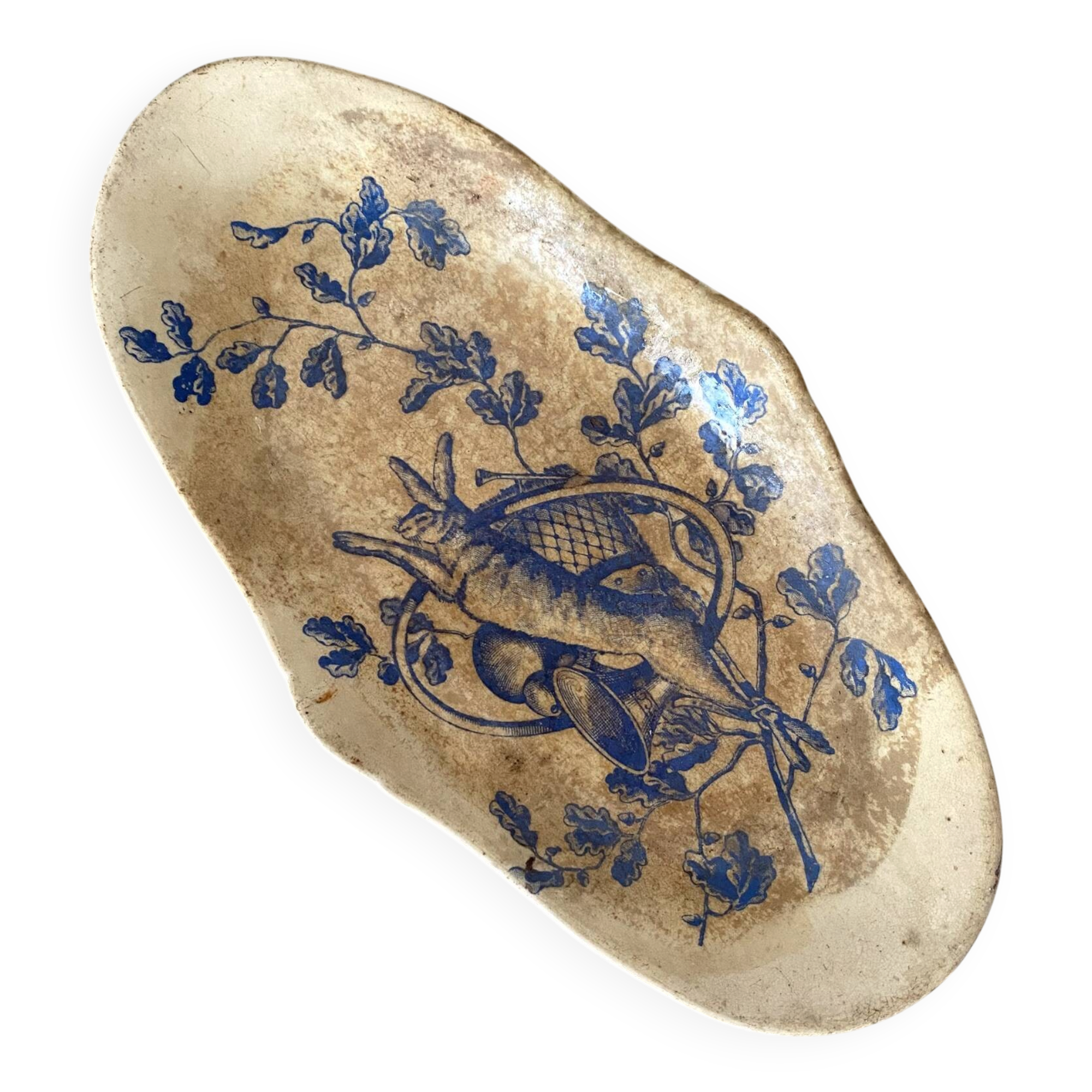 Ravier ancien en Terre de Fer  lapin "au tapis rouge Paris"