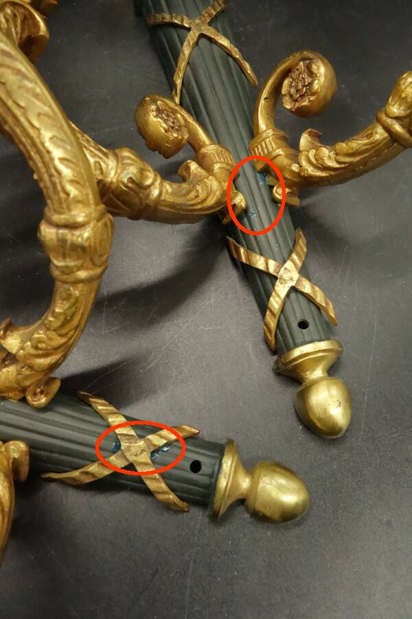 Pair of large wall sconces in quiver style Empire - bronze / green patina