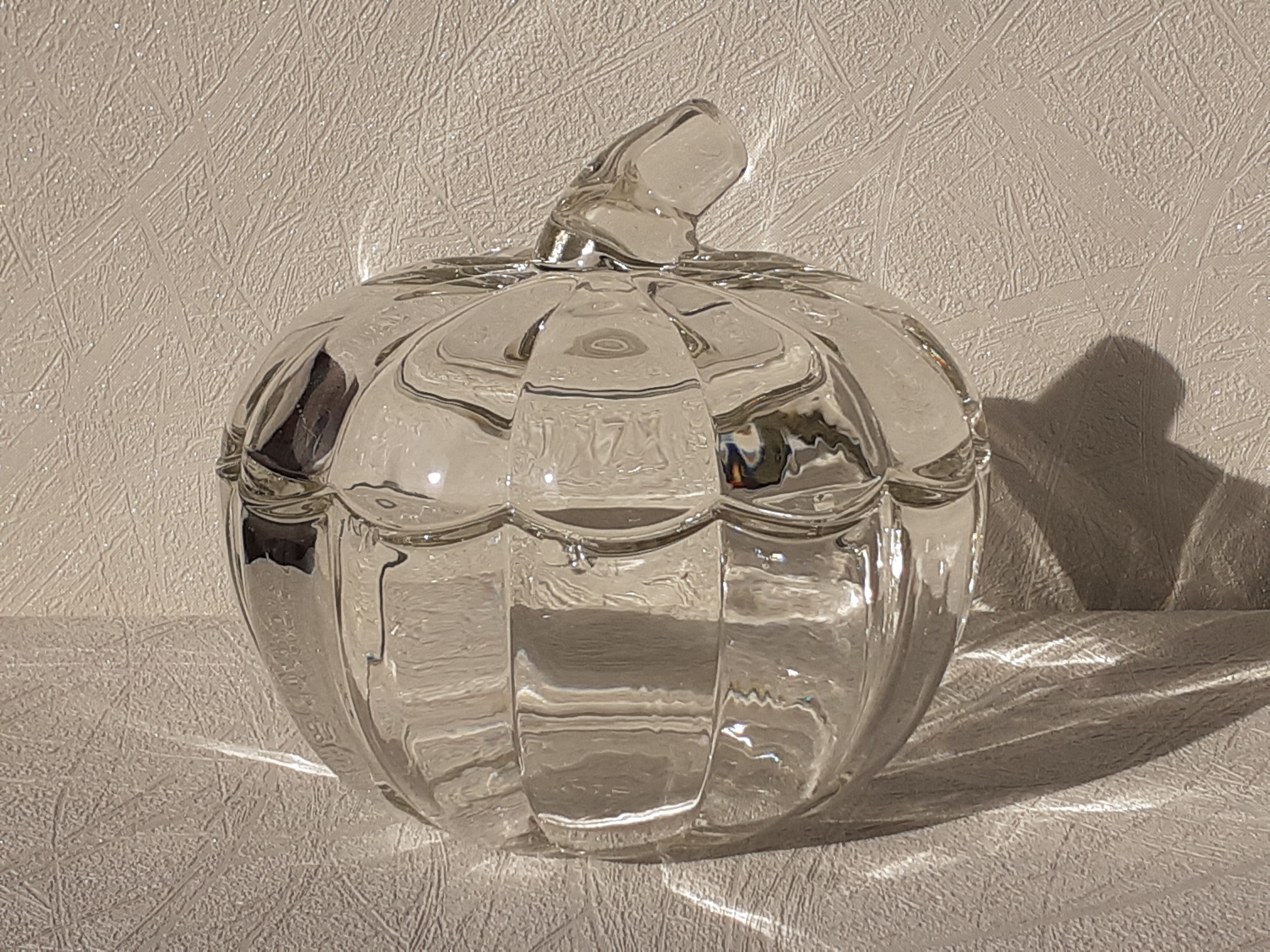 70 year old-style apple-shaped candy