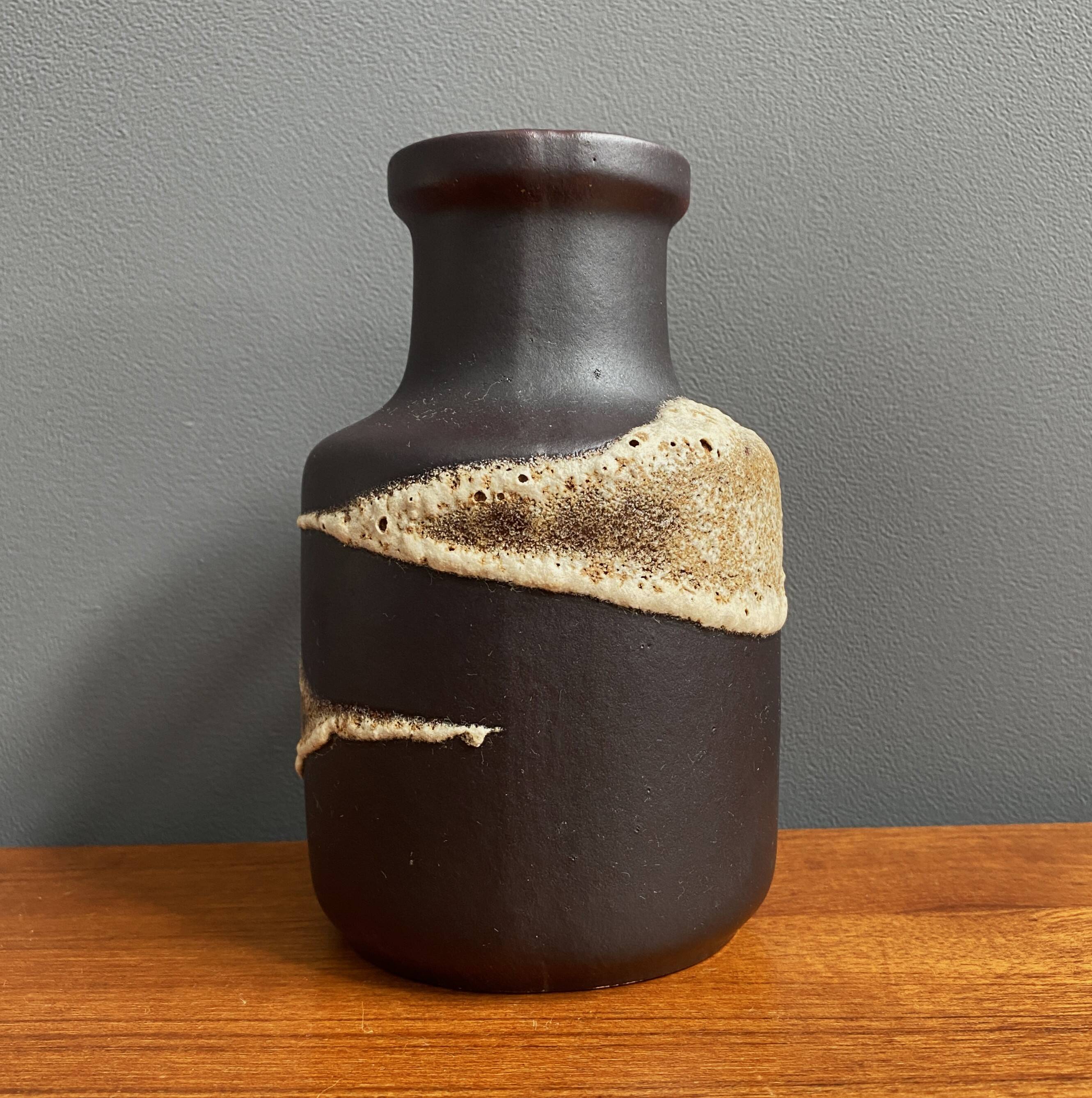Brown fat lava vase by Scheurich model 414-16 West-Germany 1970s