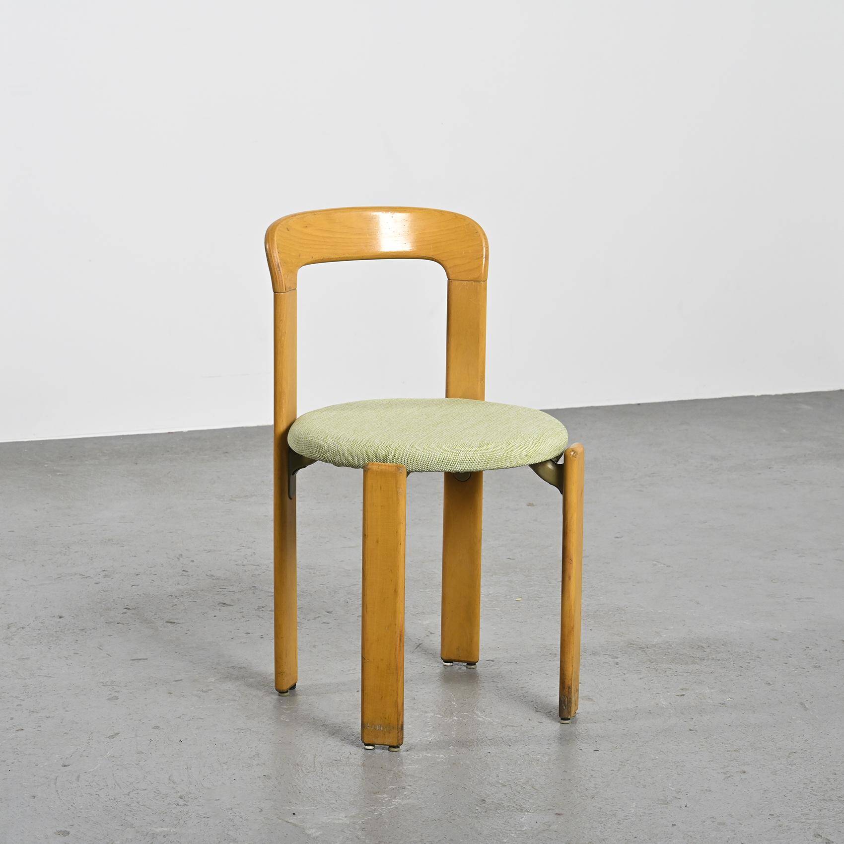 Suite de quatre chaises par Bruno Rey, 1971