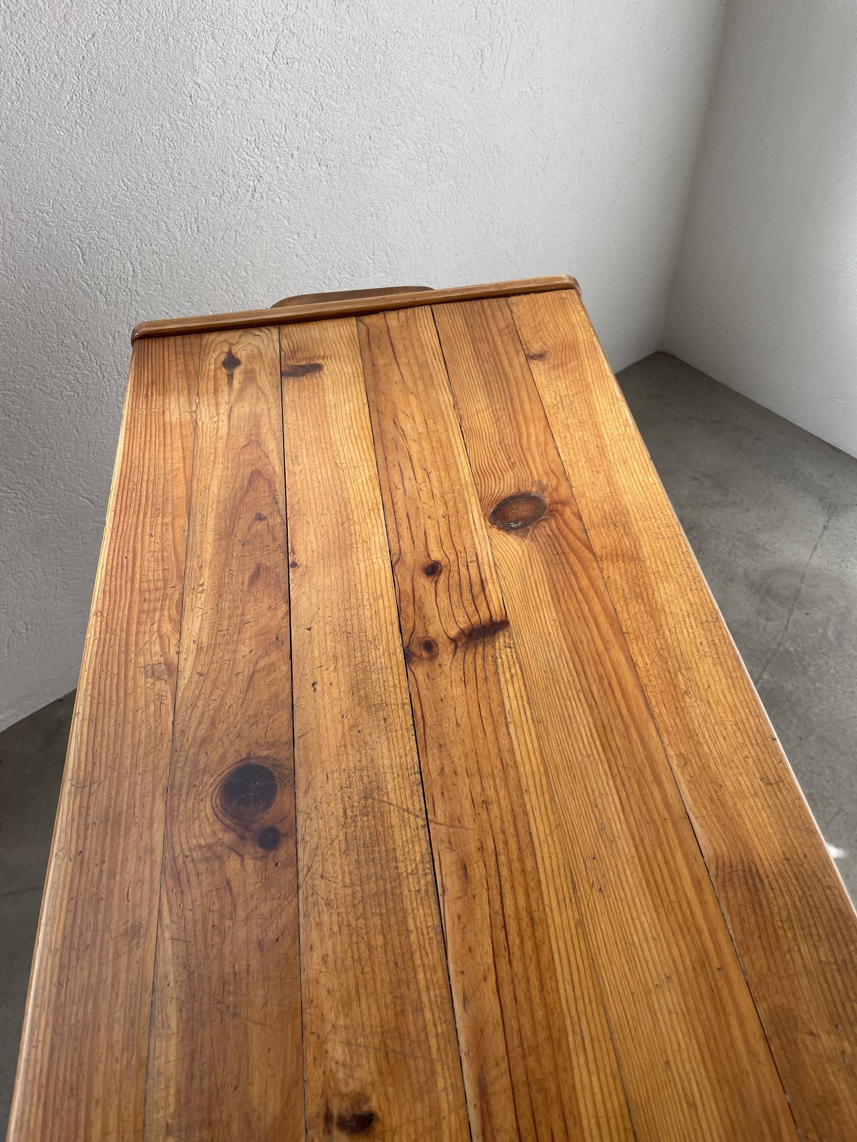 Children's pine desk from the 80s