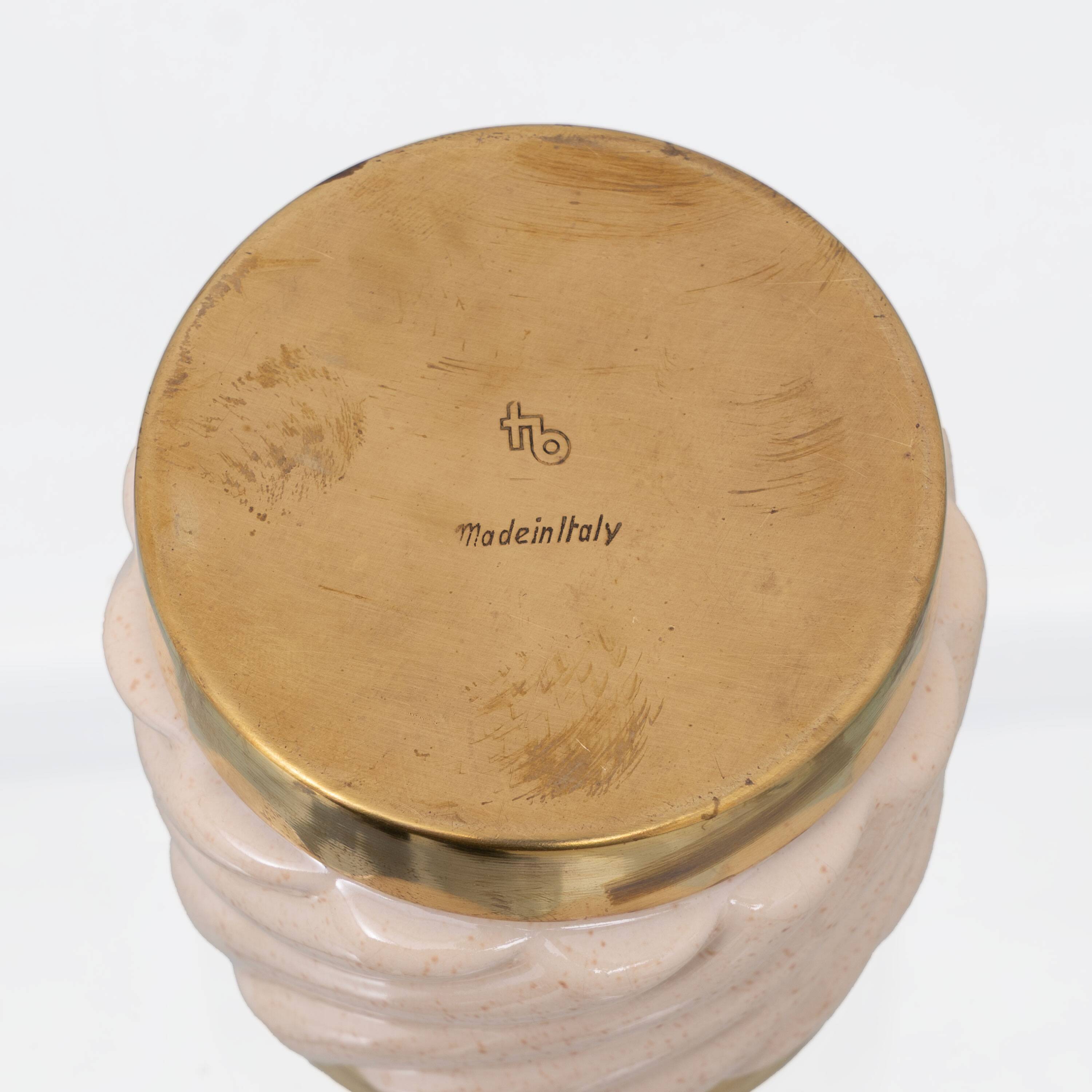 Ensemble de briquet et cendrier en céramique et laiton par Tommaso Barbi, Italie, années 1960.