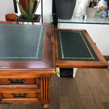 Bureau plat en placage d’acajou
