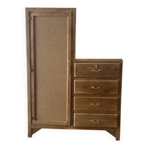Armoire asymétrique