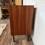 Superb vintage teak chest of drawers – Elegant design & black metal handles