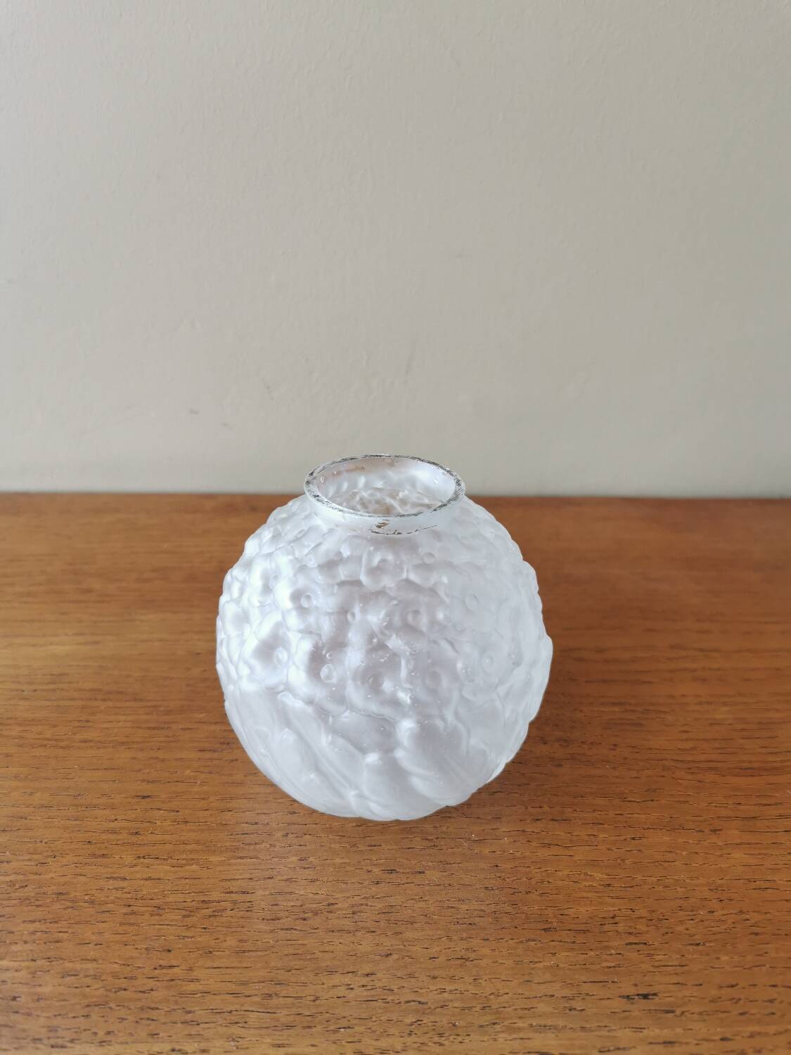 Small art deco ball vase in white glass paste