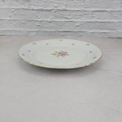 Set of 8 deep plates, 8 flat plates and 8 dessert plates + 1 dish Bavaria US Zone