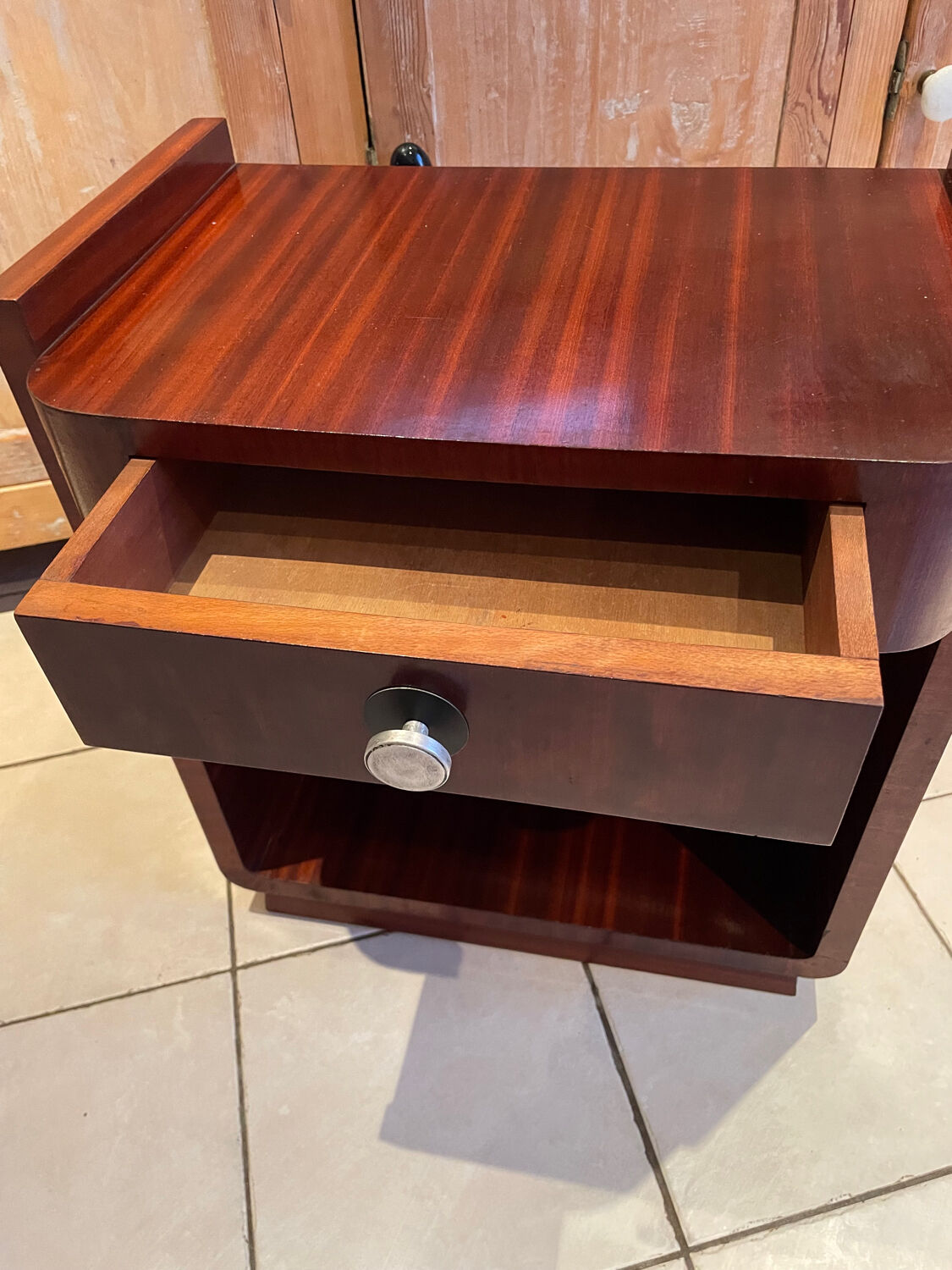 Art deco design end table