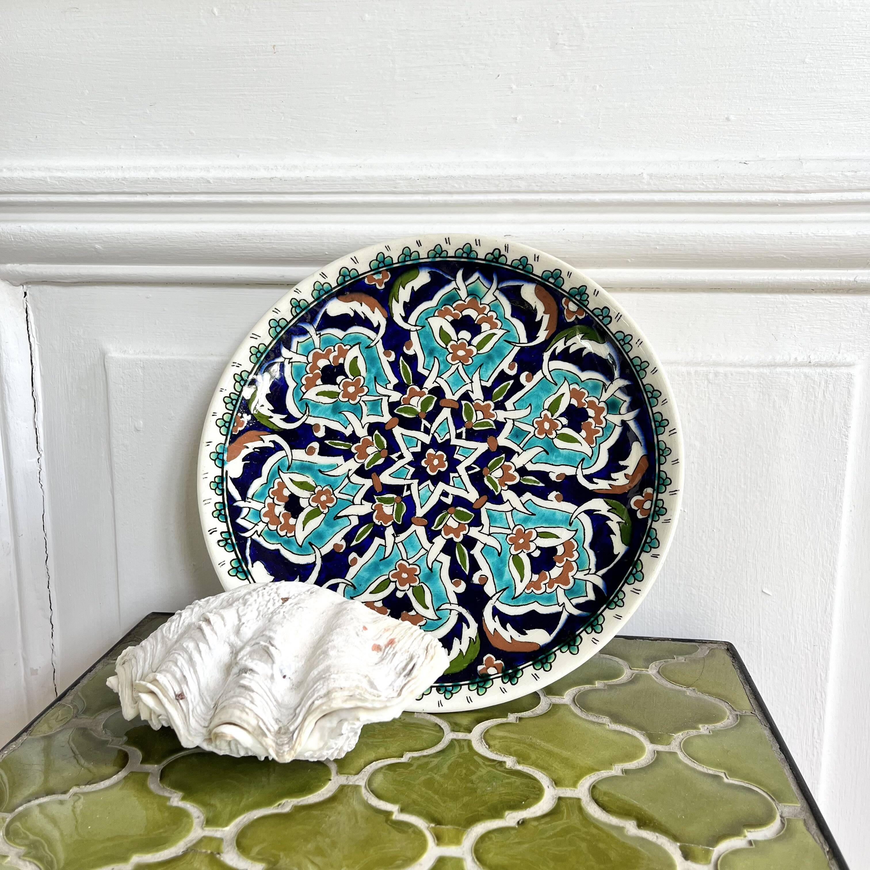 Antique ceramic plate from Türkiye