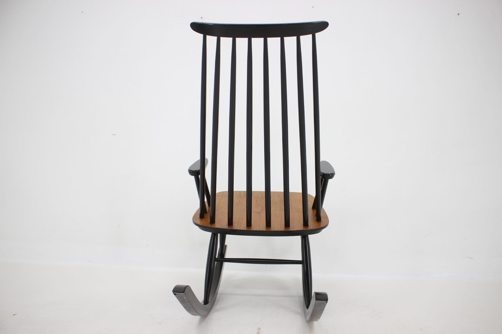1960s Varjosen Puunjalostus Beech Rocking Chair, Finland