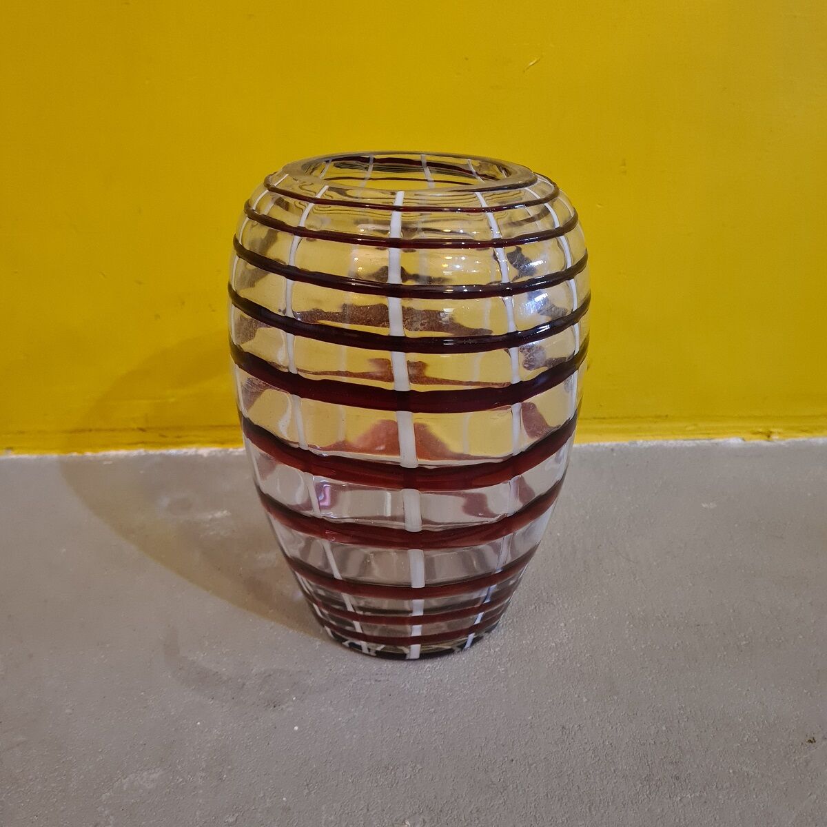 Glass vase late 1900s
