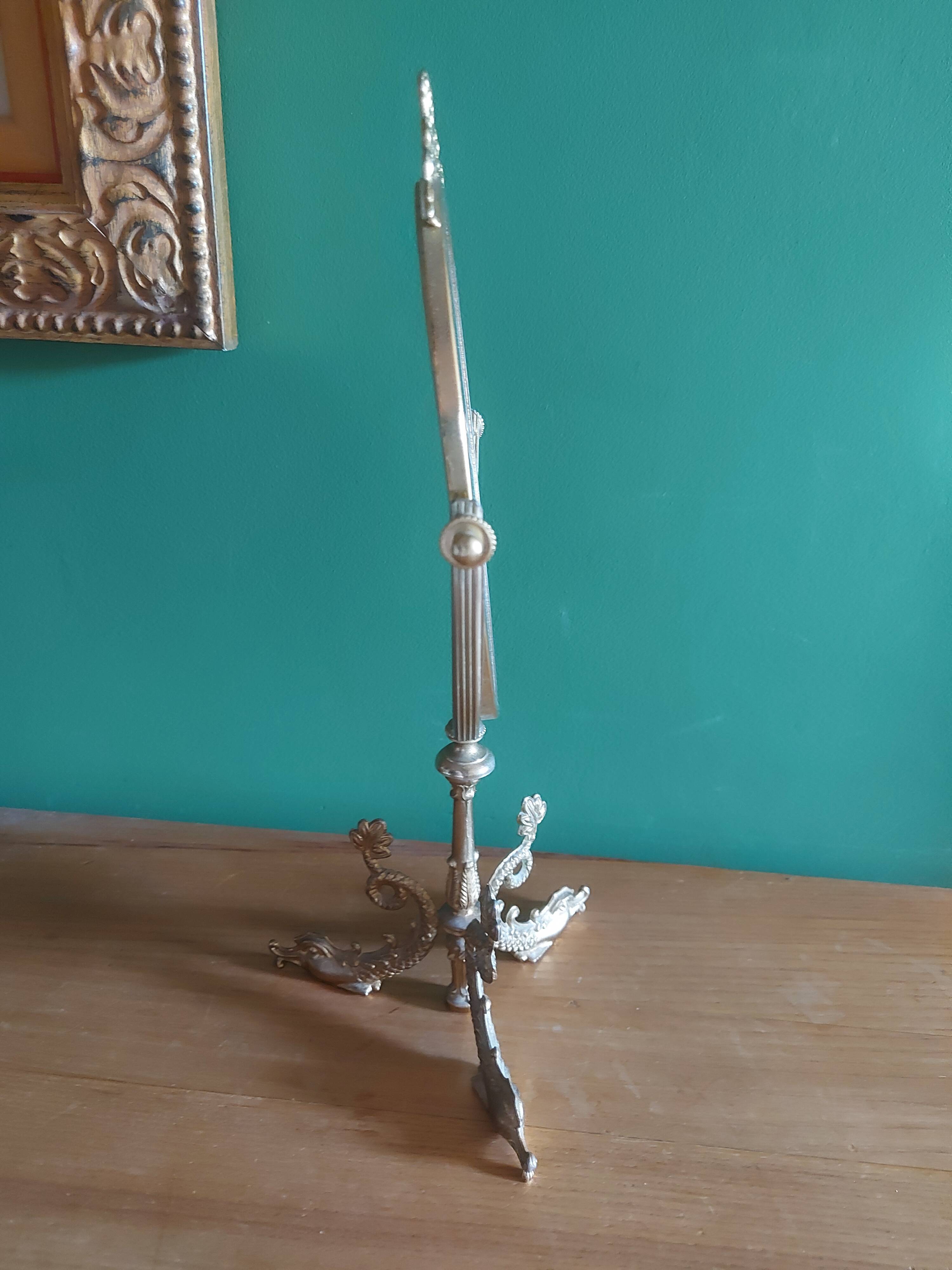 Miroir psyché de table , pieds décor de dauphins