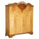 Armoire triple en placage de noyer Waring & Gillow