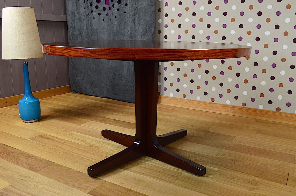 Scandinavian round table by John Mortensen vintage 1960 rio rosewood