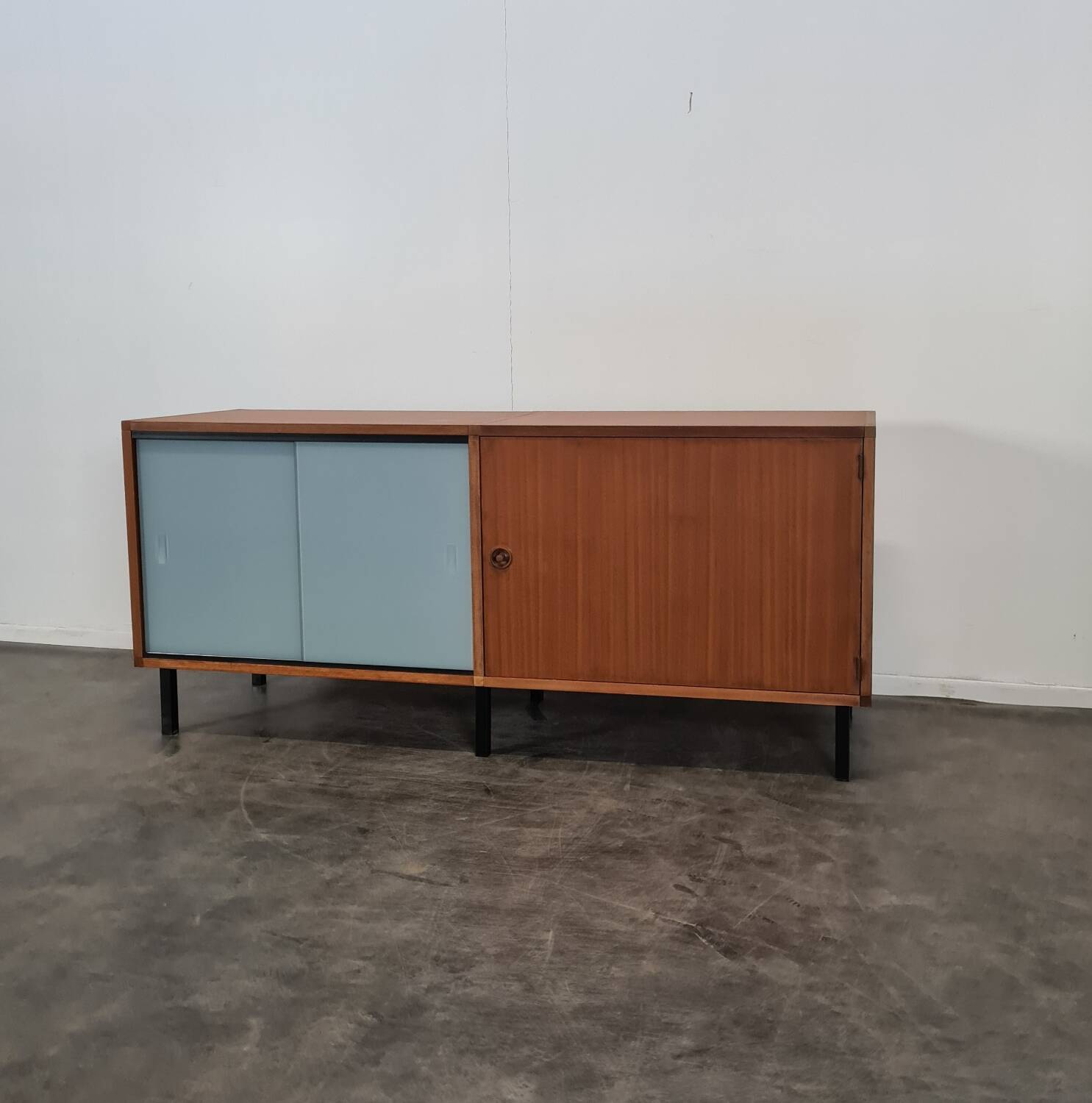 Short 50s sideboard