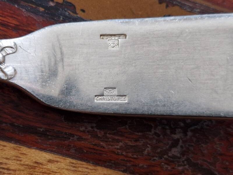 Christofle - Set of 2 fish knives, Rubans croisés model, in silver-plated metal