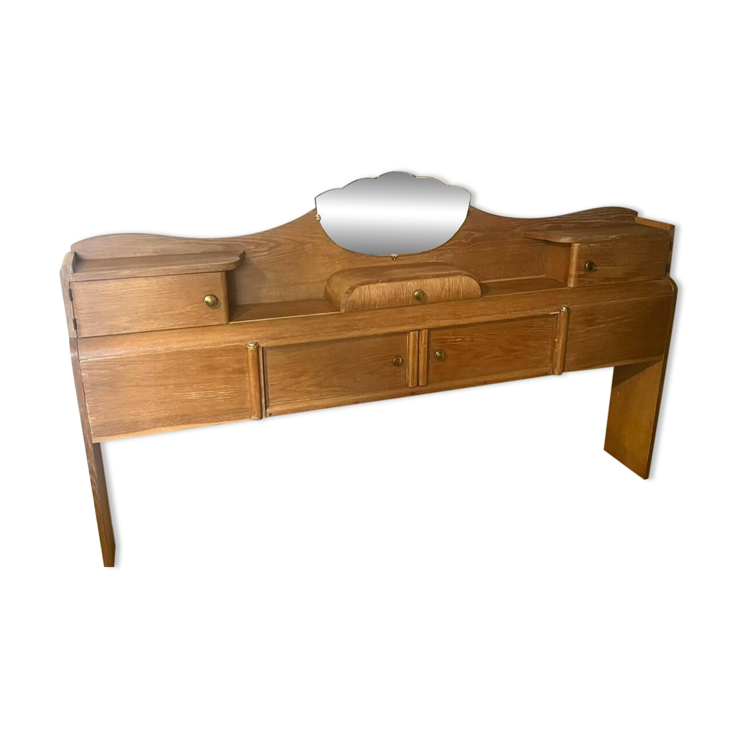 Cosy Art Deco headboard