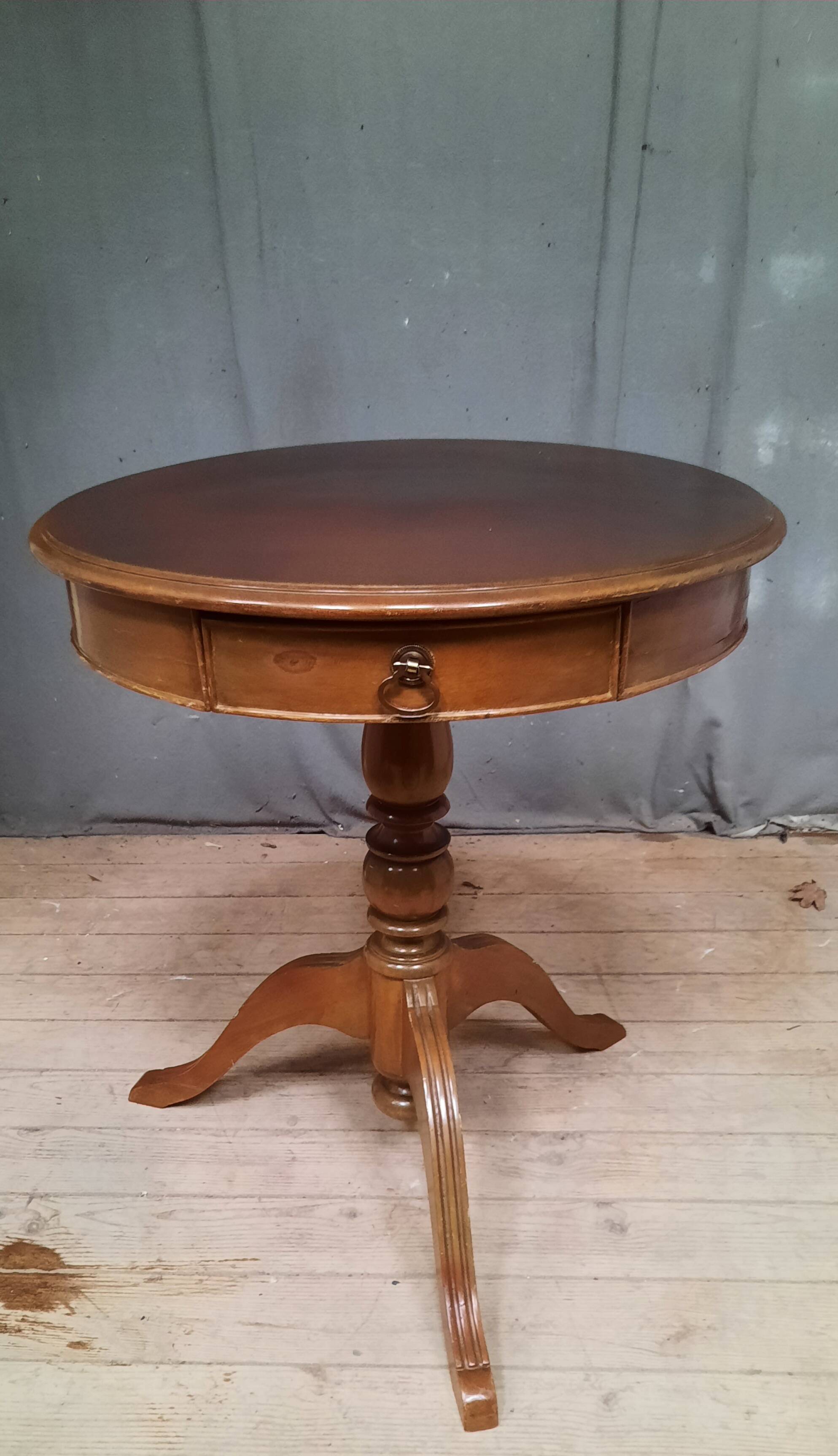 Nineteenth century pedestal table