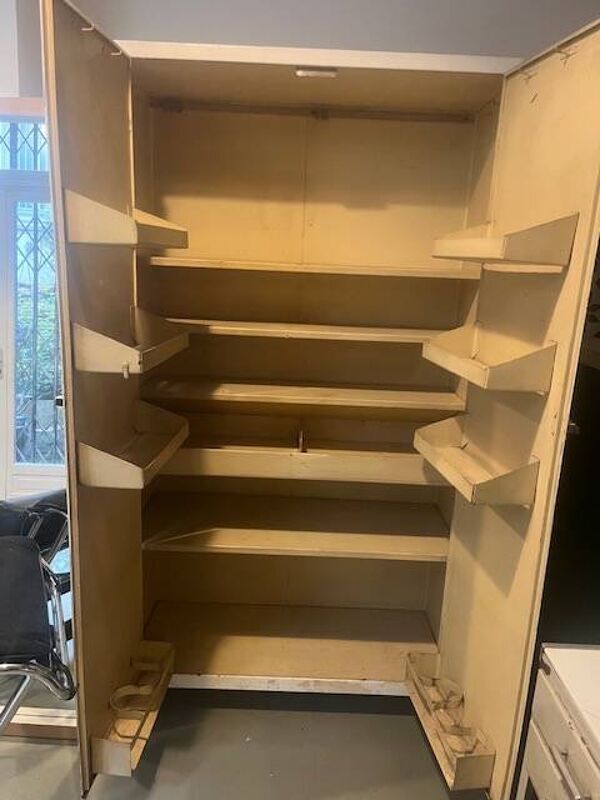 Armoire métallique d'atelier vintage