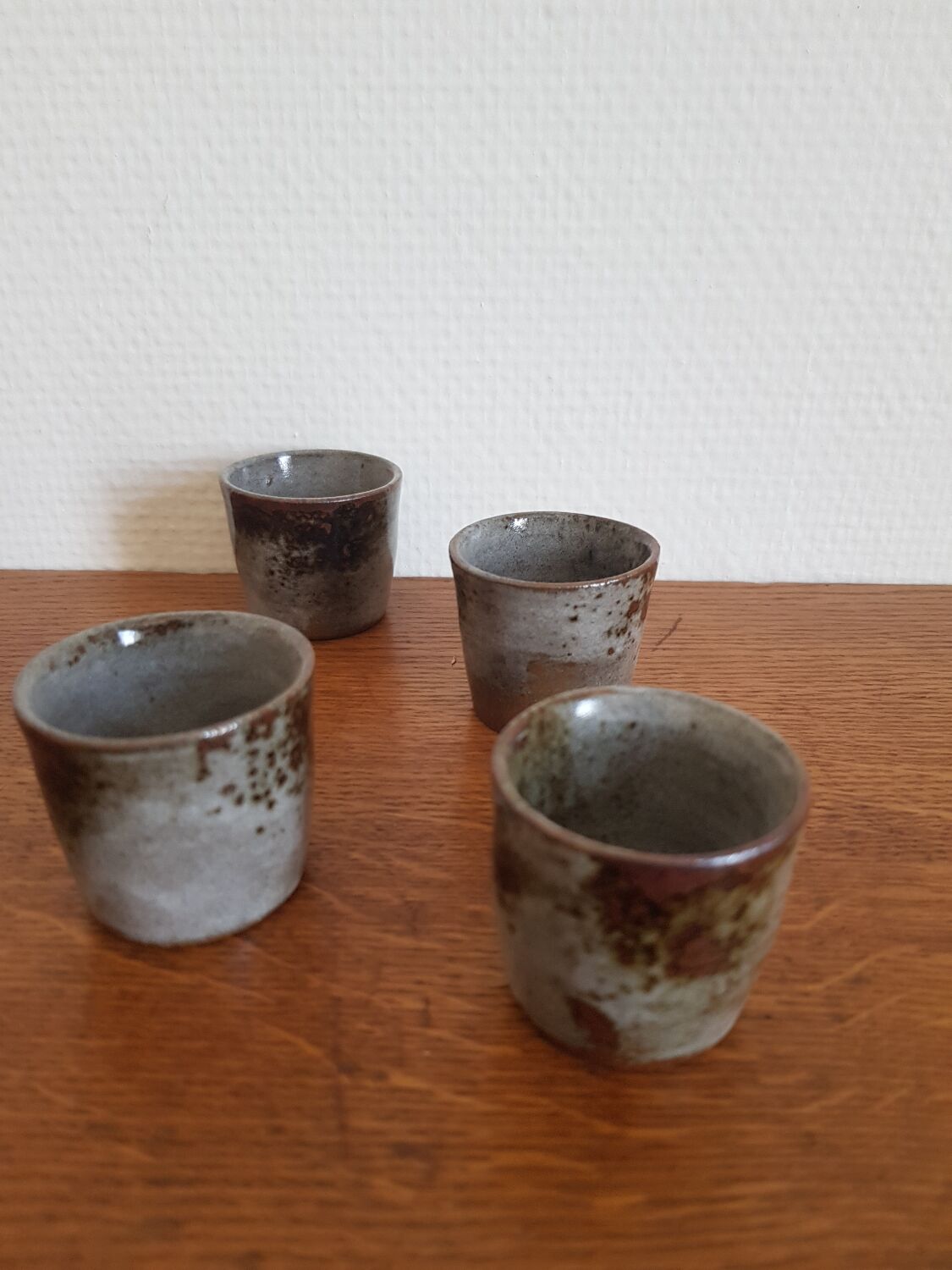 Set of 4 ceramic shells